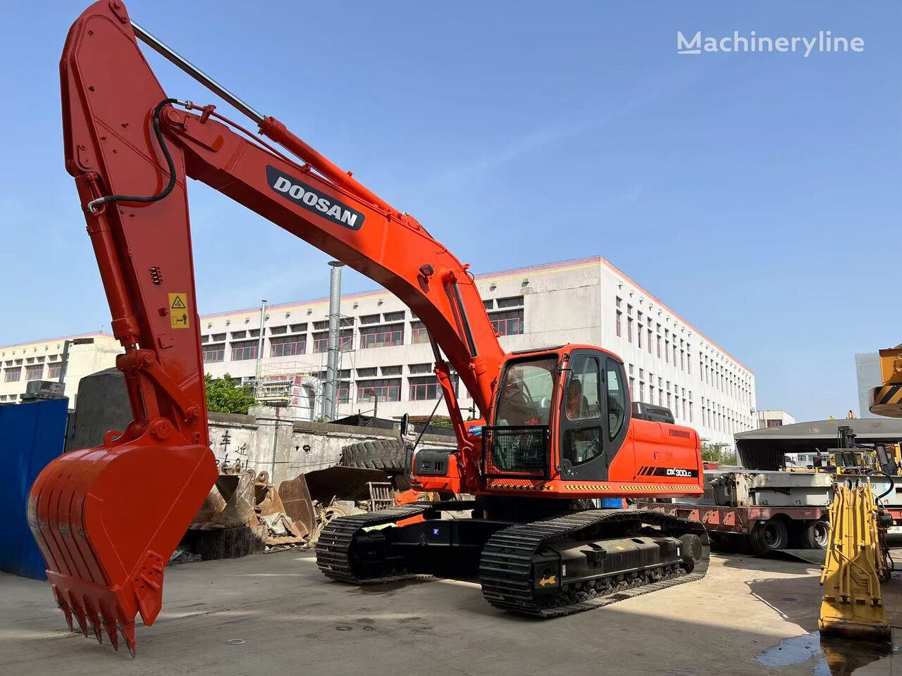 Doosan Dx Tracked Excavator For Sale China Shanghai Dw