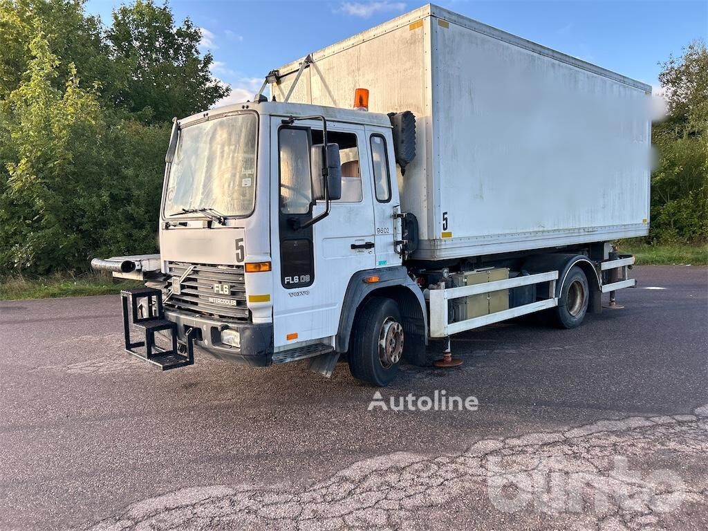 Xe tải nâng hàng sân bay Volvo FL608 J MNLAST để bán | Autoline VN Xe tải nâng hàng sân bay Volvo FL608 J MNLAST - Autoline