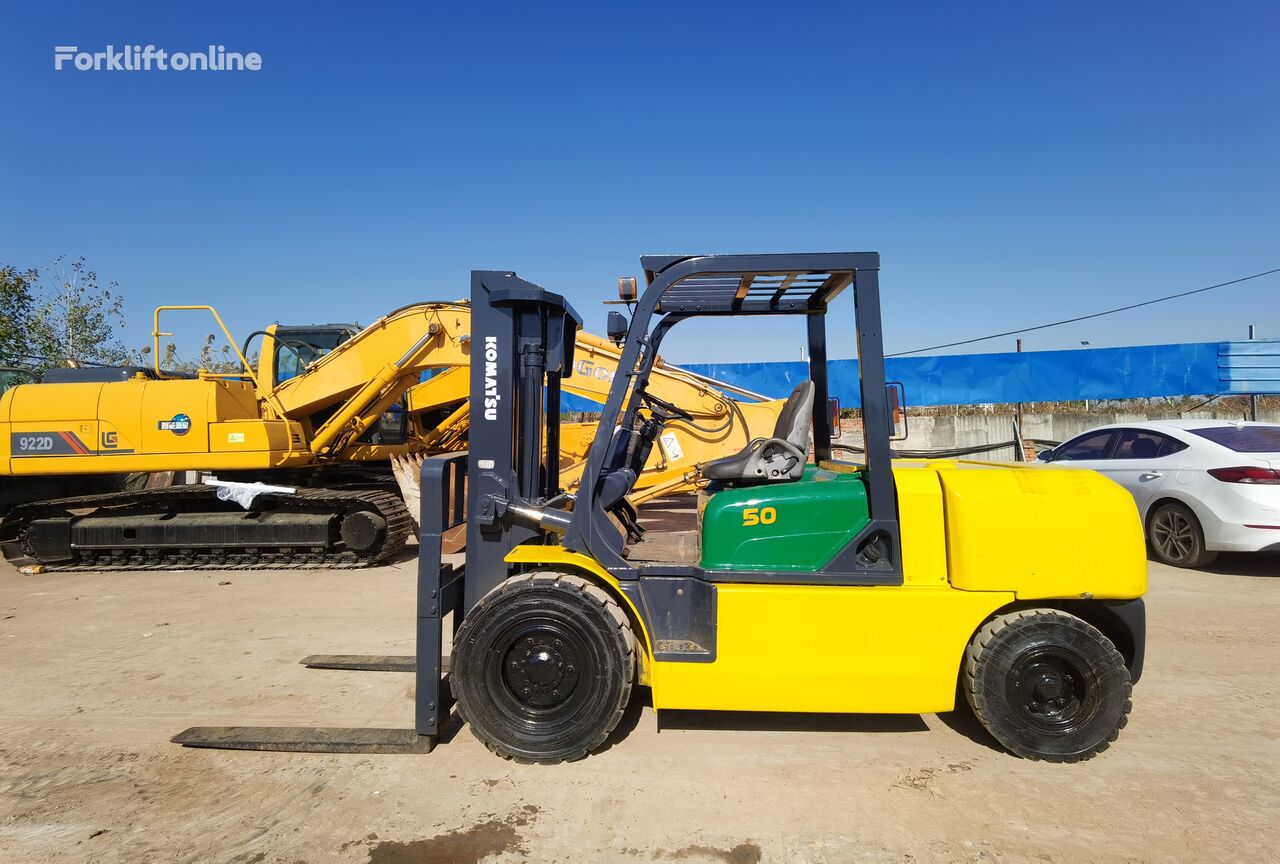 chariot élévateur articulé Komatsu FD50