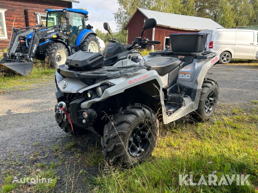 quad Can-Am Outlander