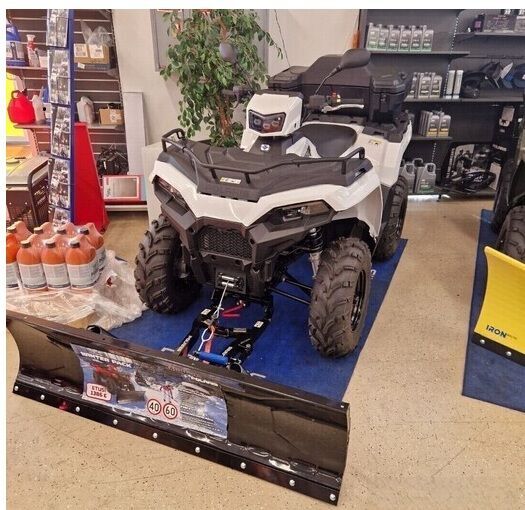 Polaris Sportsman 570 quad