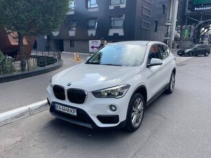 позашляховик BMW X1