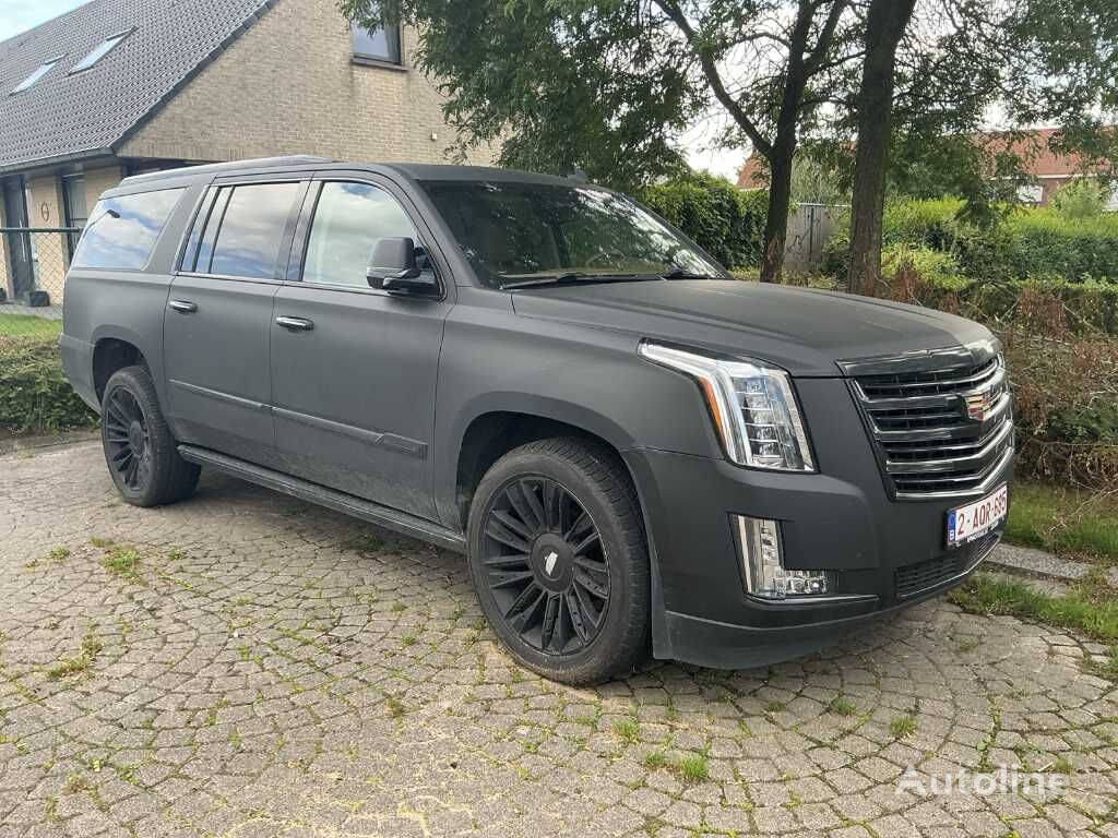 Cadillac Escalade terenac