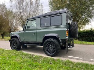 SUV Land Rover Defender Cheswick green with Black Pack very rare