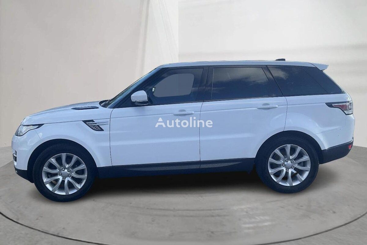 سيارة رياضية متعددة الأغراض Land Rover Range Rover Sport 3.0