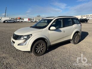 внедорожник Mahindra XUV500 4x4