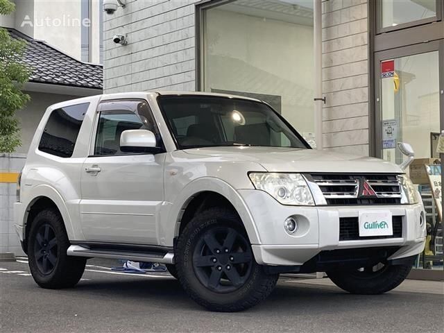 سيارة رياضية متعددة الأغراض Mitsubishi PAJERO