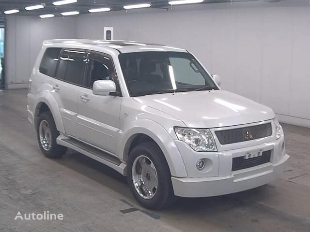 运动型多用途汽车 (SUV) Mitsubishi PAJERO