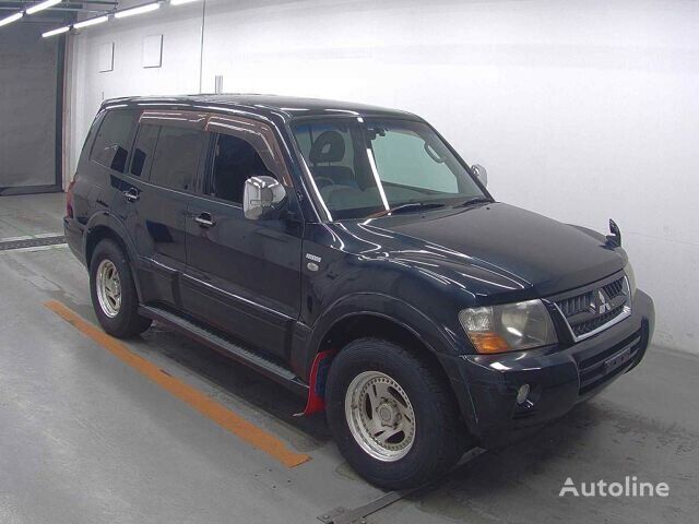 سيارة رياضية متعددة الأغراض Mitsubishi PAJERO