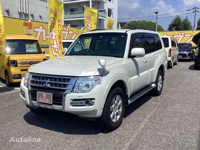 внедорожник Mitsubishi PAJERO