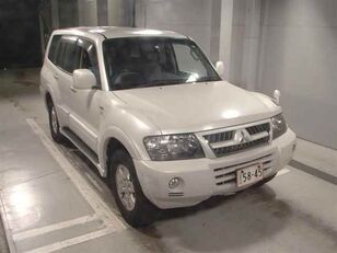 внедорожник Mitsubishi PAJERO