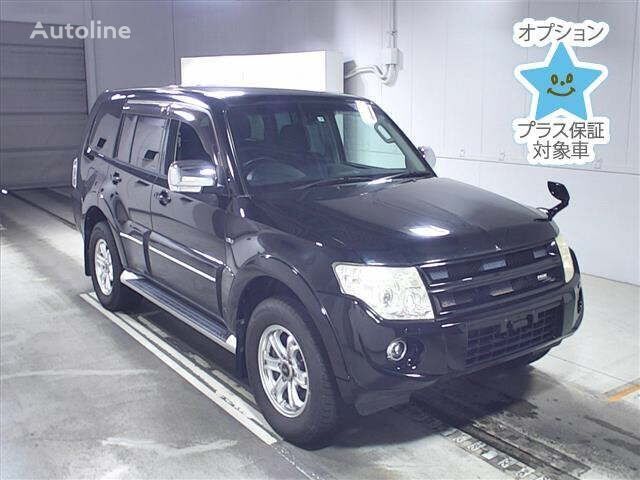 внедорожник Mitsubishi PAJERO