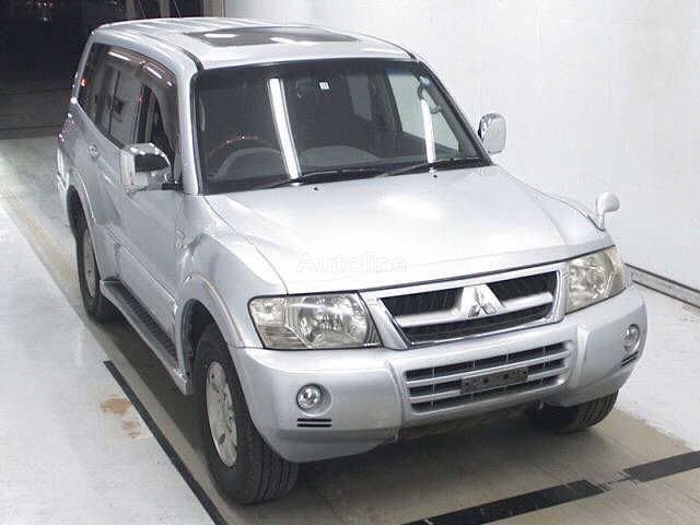 SUV Mitsubishi PAJERO