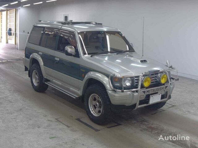 Mitsubishi PAJERO Geländewagen