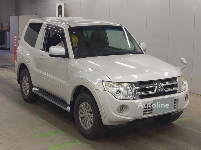 Mitsubishi PAJERO SUV