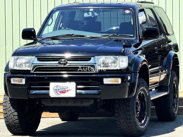 سيارة رياضية متعددة الأغراض Toyota HILUX SURF