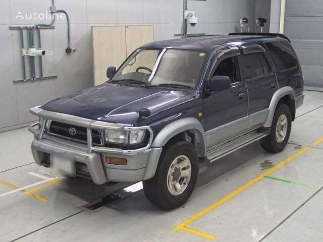 سيارة رياضية متعددة الأغراض Toyota HILUX SURF