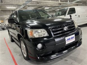 внедорожник Toyota KLUGER