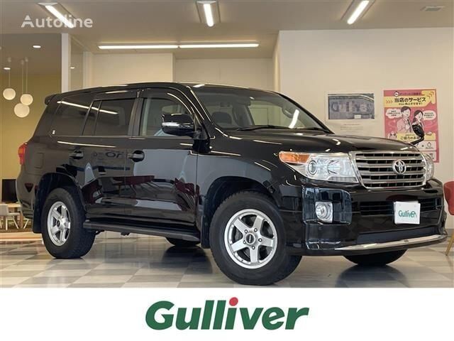 позашляховик Toyota LAND CRUISER 200