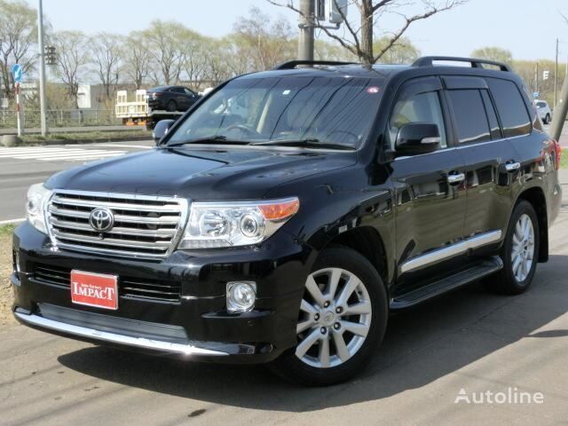 внедорожник Toyota LAND CRUISER 200