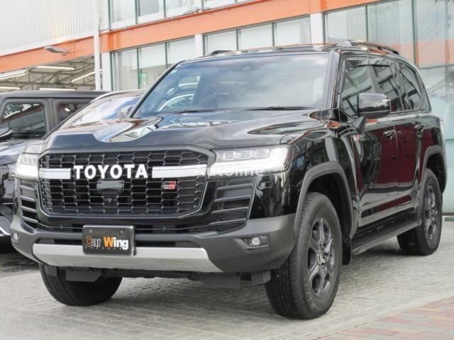 سيارة رياضية متعددة الأغراض Toyota LAND CRUISER 300