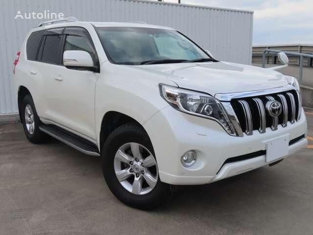 سيارة رياضية متعددة الأغراض Toyota LAND CRUISER PRADO