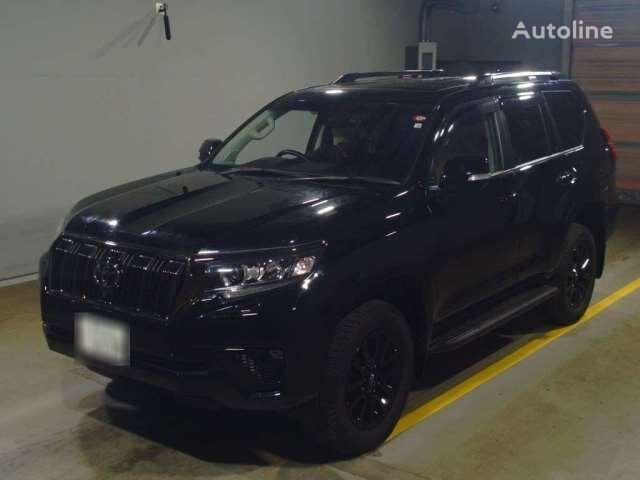 سيارة رياضية متعددة الأغراض Toyota LAND CRUISER PRADO