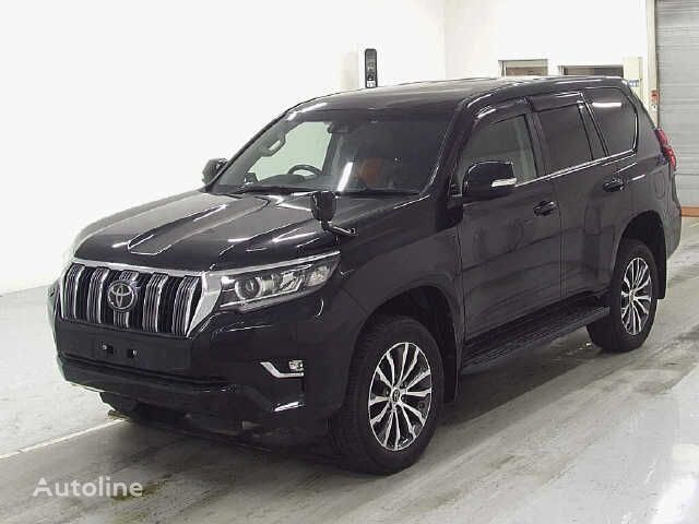 سيارة رياضية متعددة الأغراض Toyota LAND CRUISER PRADO