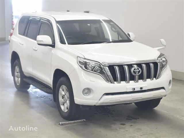 سيارة رياضية متعددة الأغراض Toyota LAND CRUISER PRADO