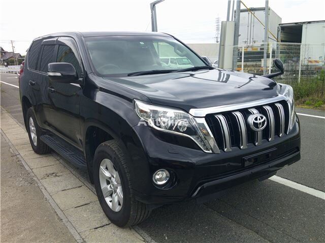 سيارة رياضية متعددة الأغراض Toyota LAND CRUISER PRADO