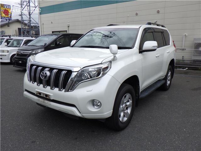 سيارة رياضية متعددة الأغراض Toyota LAND CRUISER PRADO