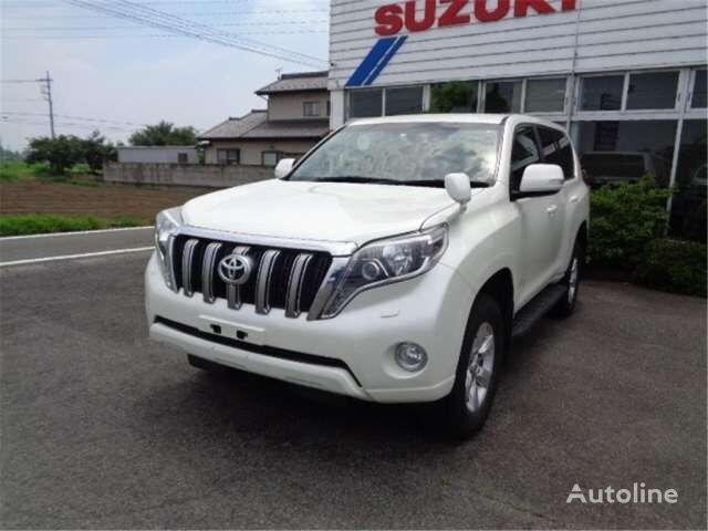 سيارة رياضية متعددة الأغراض Toyota LAND CRUISER PRADO