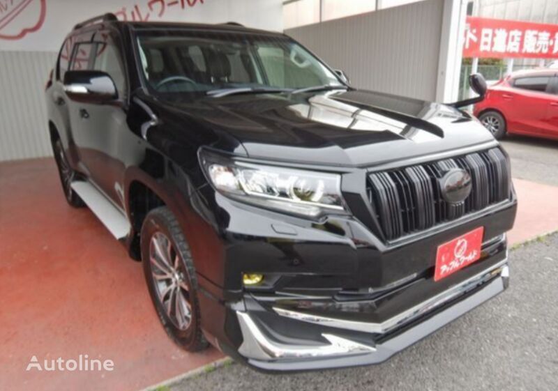 سيارة رياضية متعددة الأغراض Toyota LAND CRUISER PRADO