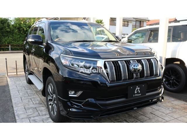 سيارة رياضية متعددة الأغراض Toyota LAND CRUISER PRADO