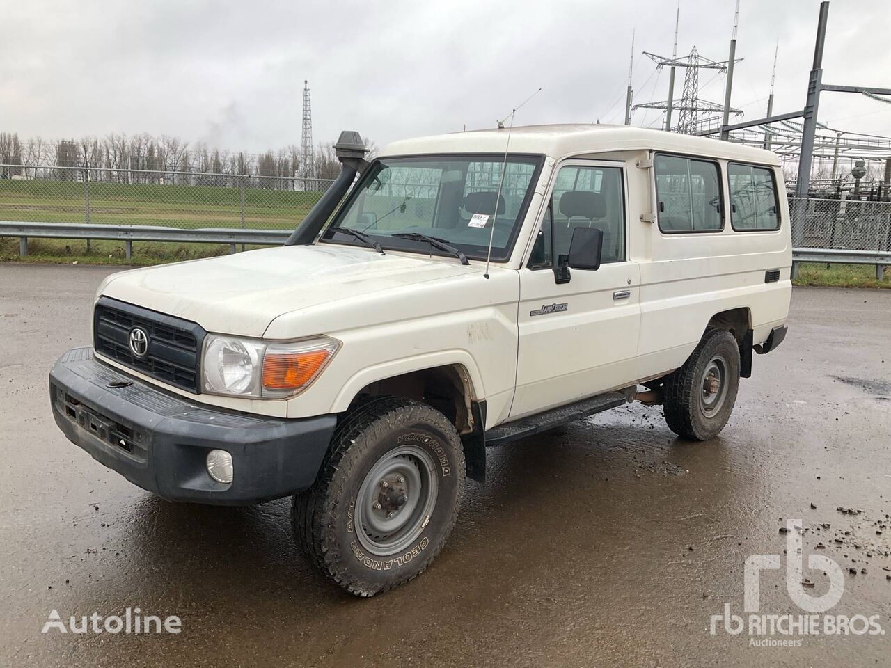 SUV Toyota LANDCRUISER HZJ78 4WD