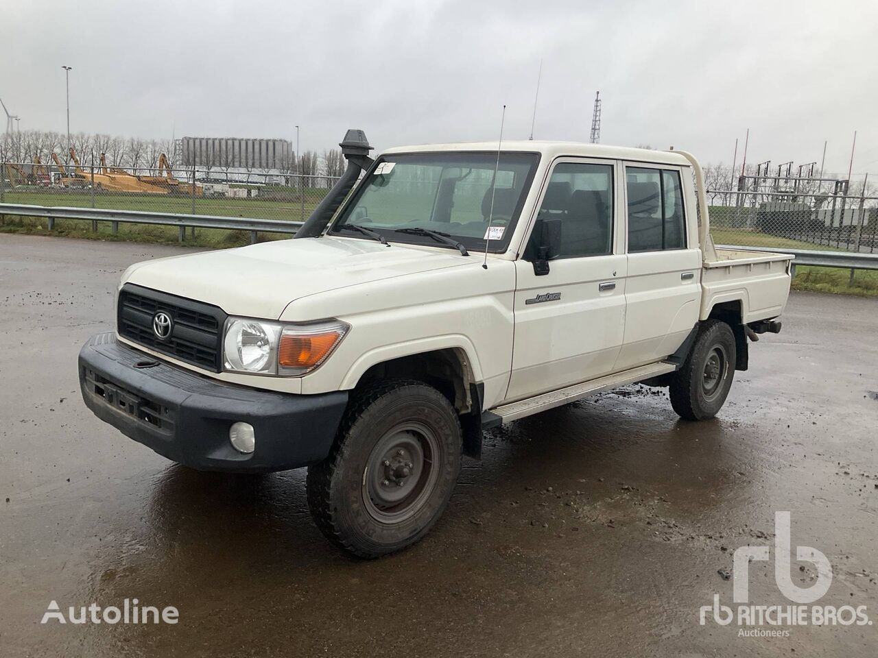 VUS Toyota LANDCRUISER HZJ79 4x4 Crew Cab