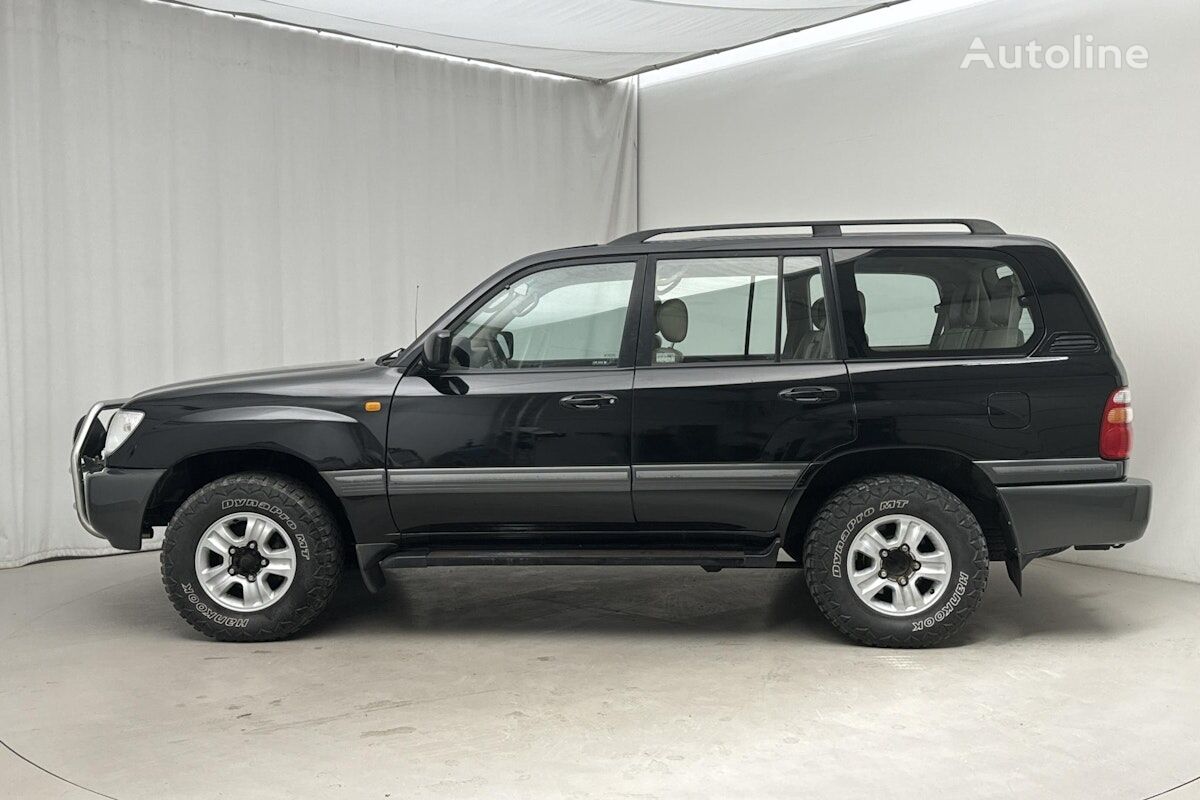 Toyota Land Cruiser SUV