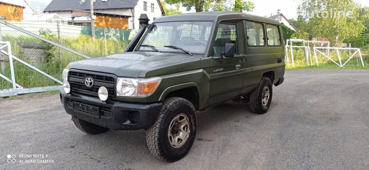 внедорожник Toyota Land Cruiser