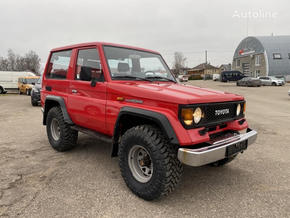 внедорожник Toyota Land Cruiser LJ70