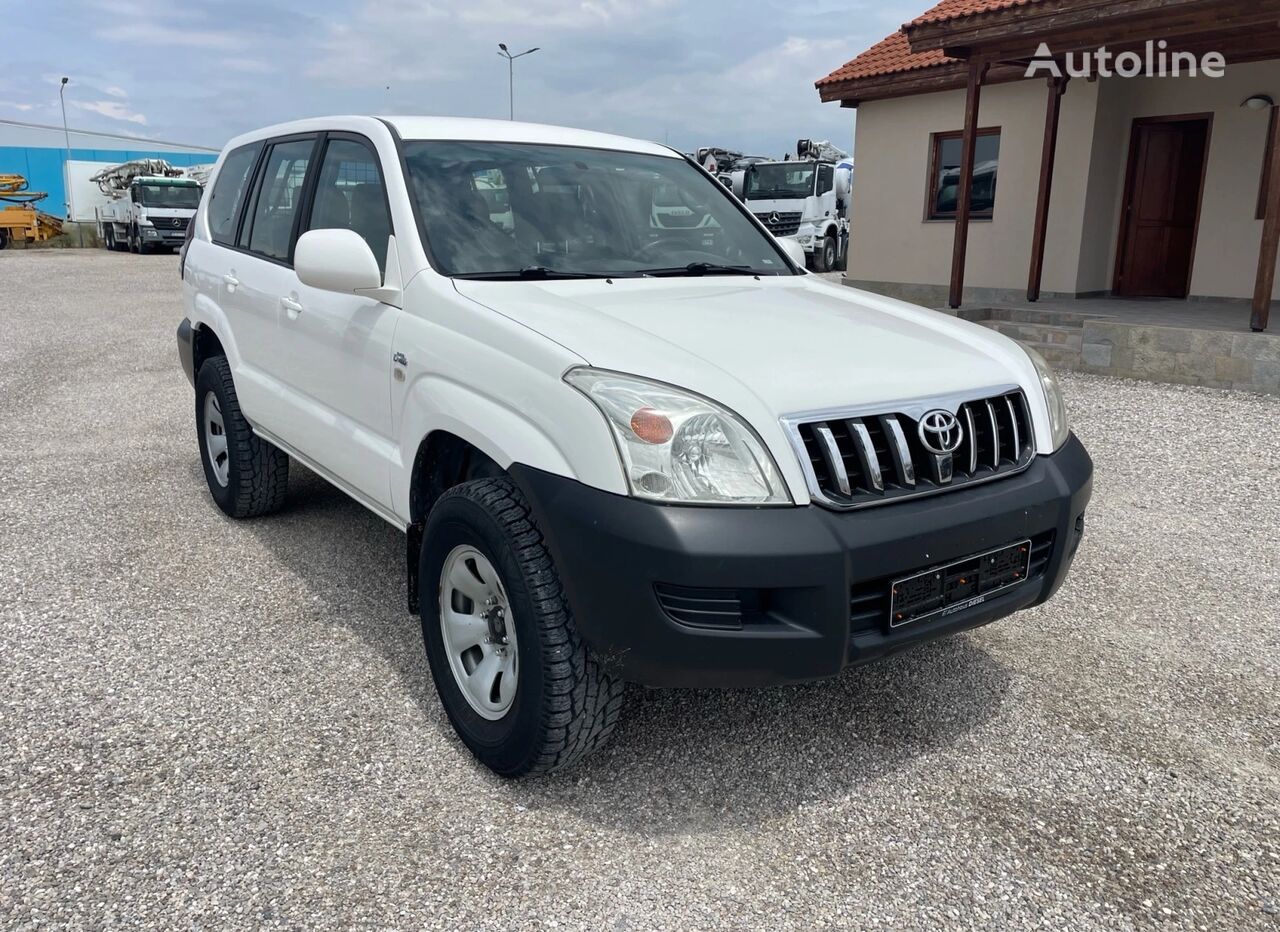 سيارة رياضية متعددة الأغراض Toyota Land cruiser