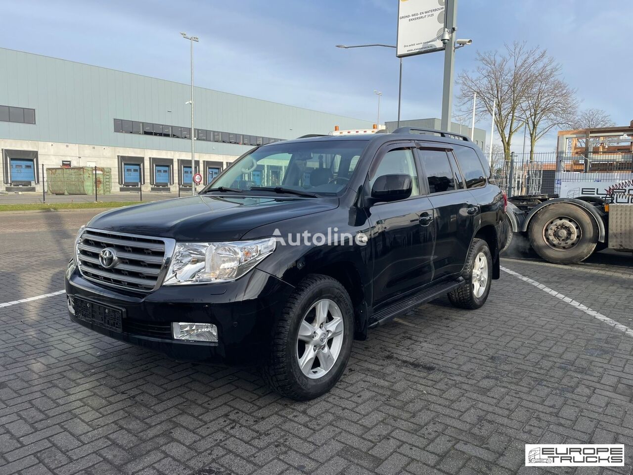 Toyota Landcruiser 200 V8 Diesel - 7 Seats - Full Option - Automatic apvidus automobilis