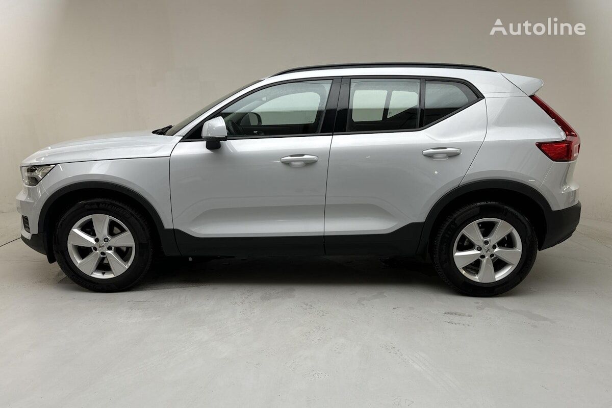 внедорожник Volvo XC40