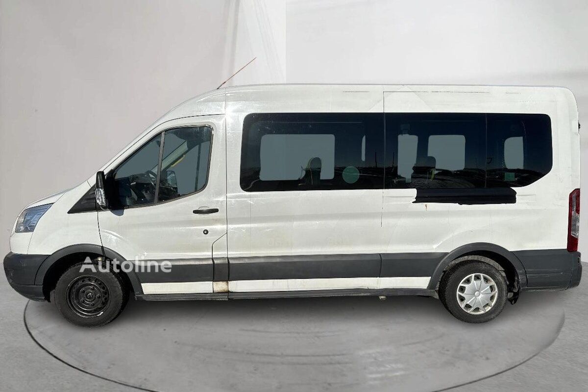 الميكروباصات لنقل الركاب والحمولات Ford Transit