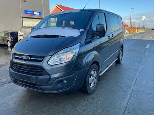 الميكروباصات لنقل الركاب والحمولات Ford Transit custom