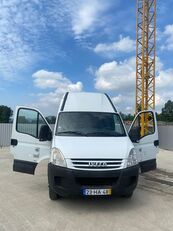 autoutilitară mixta IVECO 3SC15V E E4