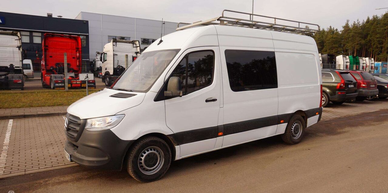 Mercedes-Benz Sprinter teretno-putnički minibus