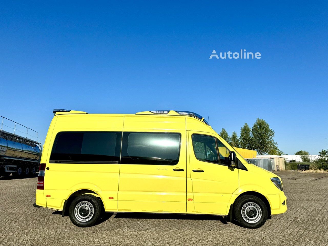 вантажно-пасажирський мікроавтобус Mercedes-Benz Sprinter 319cdi - Ambulance - 3.0d