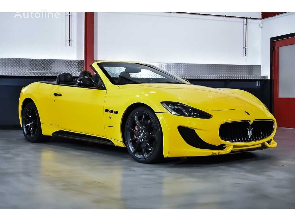 سيارة ذات سقف قابل للطي Maserati GranCabrio Sport Convertible 4,7L V8