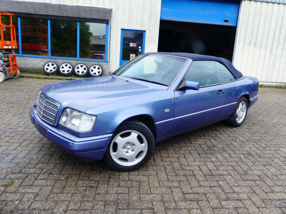 Mercedes-Benz 200 convertible