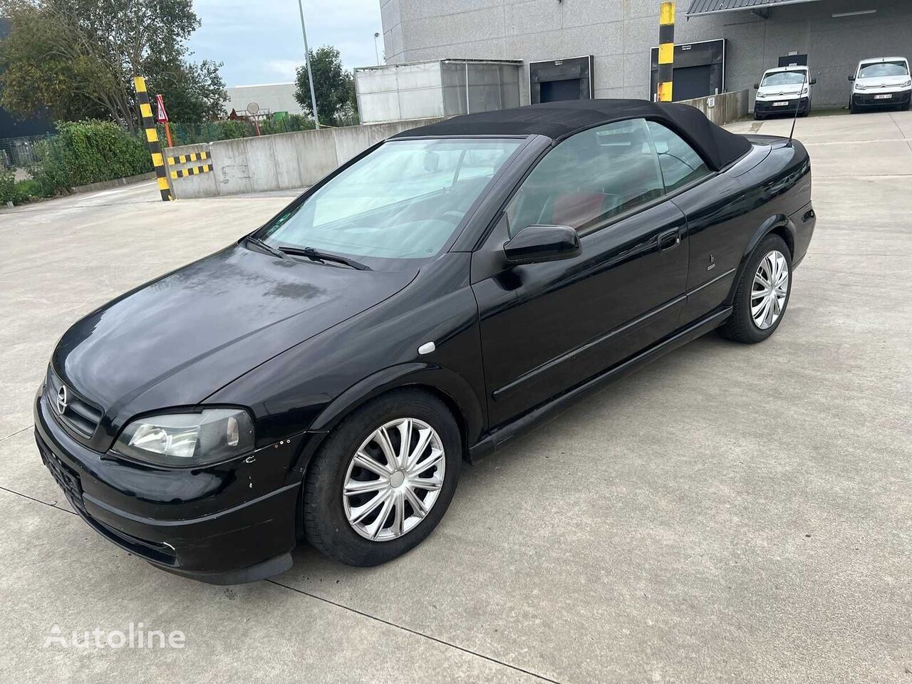 Opel 2004 - Personenauto convertible